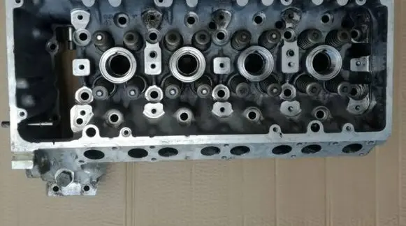 Mercedes-Benz E W210 Engine head 6040160401