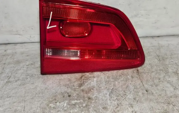 Volkswagen Touran II Tailgate rear/tail lights 1T0945093A