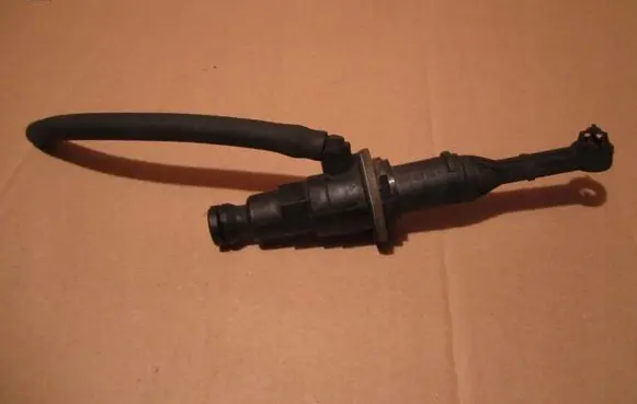 Renault Master II Clutch master cylinder 8200459155