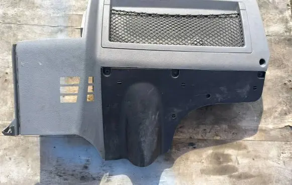 Dashboard lower bottom trim panel