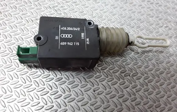 Audi A6 S6 C5 4B Tailgate boot lock/latch motor 4B9962115