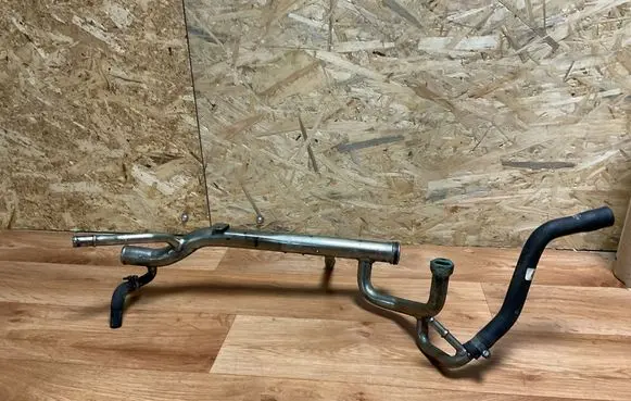 Volvo V70 Engine coolant pipe/hose 30680746