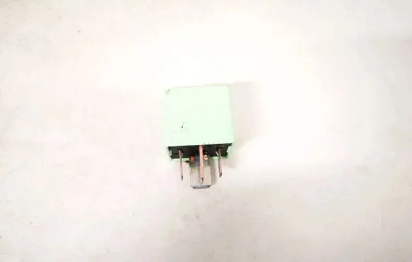 Skoda Octavia Mk2 (1Z) Other relay 4h0951253 v23136-j0006-x079