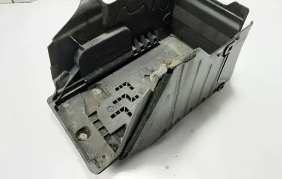 Volvo XC60 Battery box tray 30716841