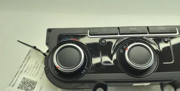 Volkswagen Jetta VI Climate control unit 7N0907426BG