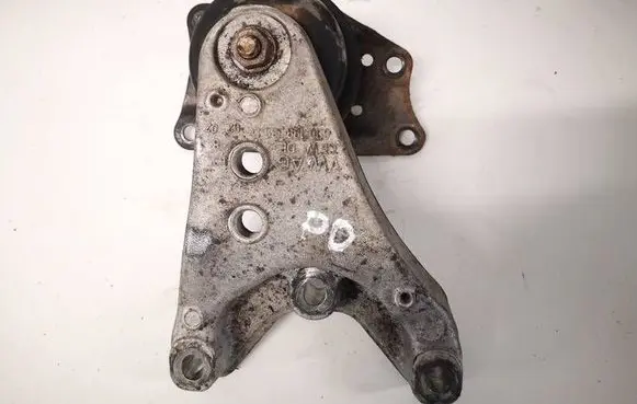 Skoda Roomster (5J) Engine mount bracket 6Q0199185D 6Q0199262BD