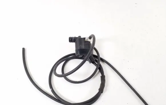 Hyundai Tucson TL Windscreen/windshield washer pump 985102W500