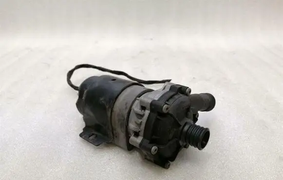 Mercedes-Benz CLS AMG C219 Electric auxiliary coolant/water pump A0005000186