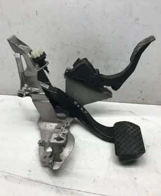 Audi A6 S6 C6 4F Pedal assembly 4F1723117E
