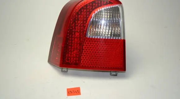 Volvo V70 Rear/tail lights 30698983