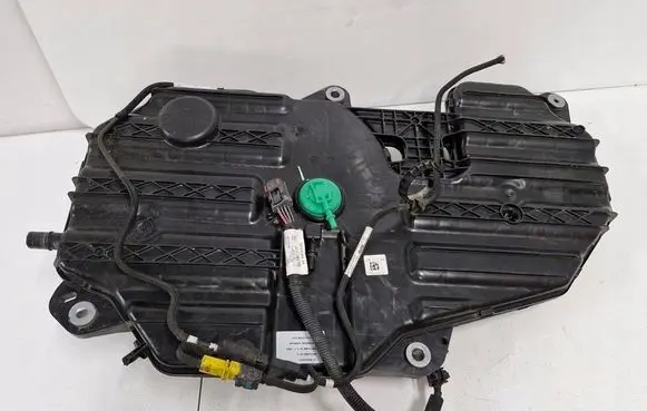 Renault Megane IV AdBlue liquid reservoir 172A25268R