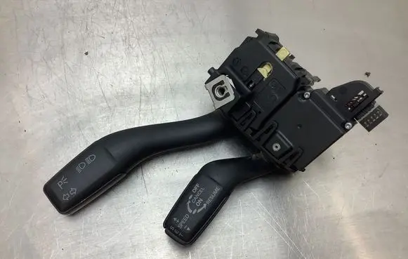 Audi A3 S3 8P Indicator stalk 8P0953513B 01303610 30361061635186