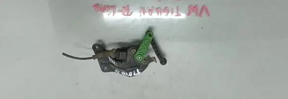 Volkswagen Tiguan Headlight/headlamp level sensor 