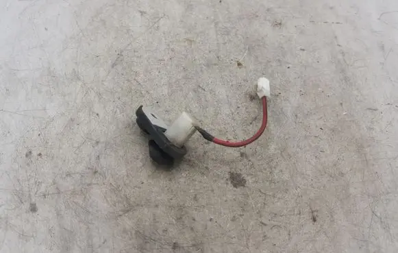 Toyota Land Cruiser (HDJ90) Front door sensor coupe NOCODE