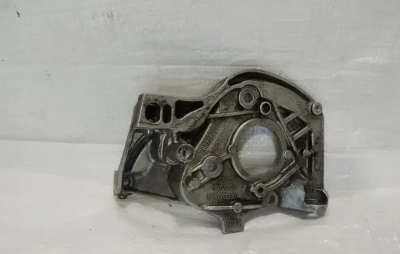 Ford Focus Fuel pump bracket 9810953280