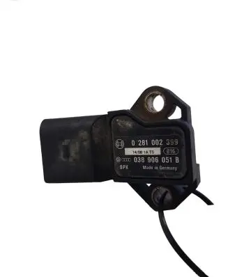 Volkswagen Golf V Air pressure sensor 0281002399 038906051