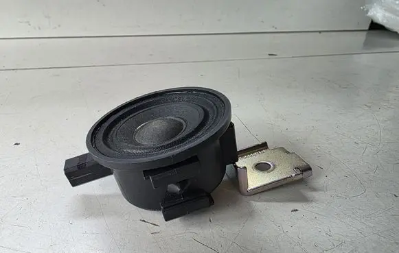 Nissan Juke II F16 Panel speaker 284P36PA0A