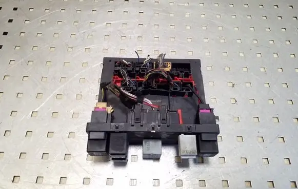 Audi A3 S3 8P Comfort/convenience module 8P0907279F