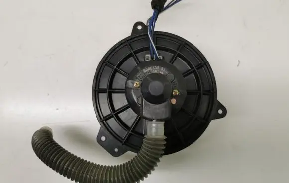Mazda 323 F Heater fan/blower 894000