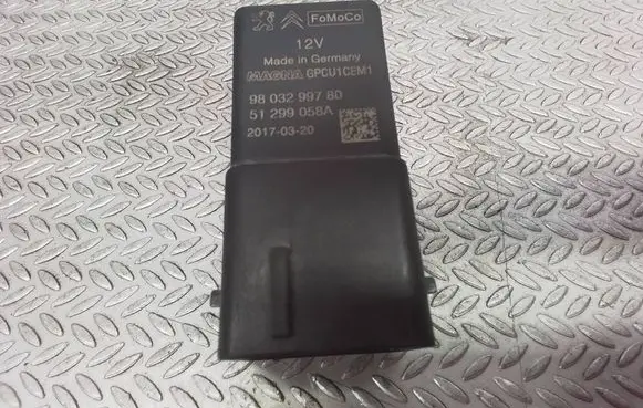 Toyota Proace Glow plug pre-heat relay 9803299780