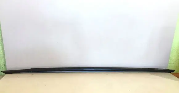 Chevrolet Camaro Front door glass trim molding 