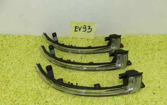 Volkswagen Touareg II Front indicator light 7P6949102