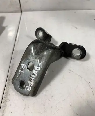 Hyundai Santa Fe Front door lower hinge 