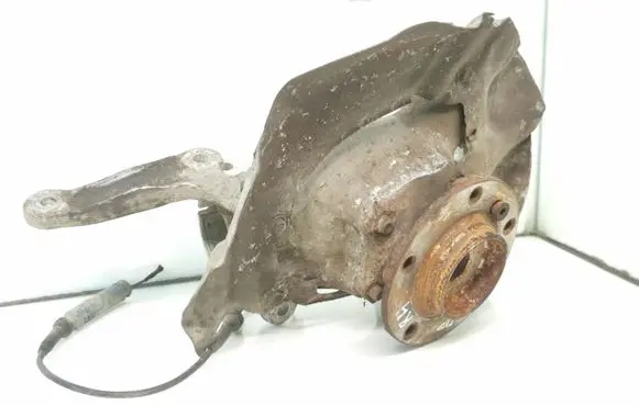 BMW 5 E60 E61 Front wheel hub spindle knuckle 6760954R