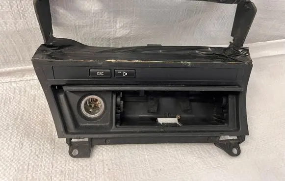 BMW 3 E46 Ashtray (front) 7001400