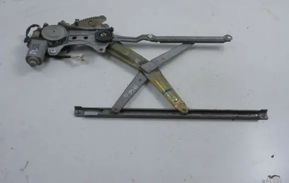 Toyota Paseo (EL54) II Front door window regulator with motor 0621007323