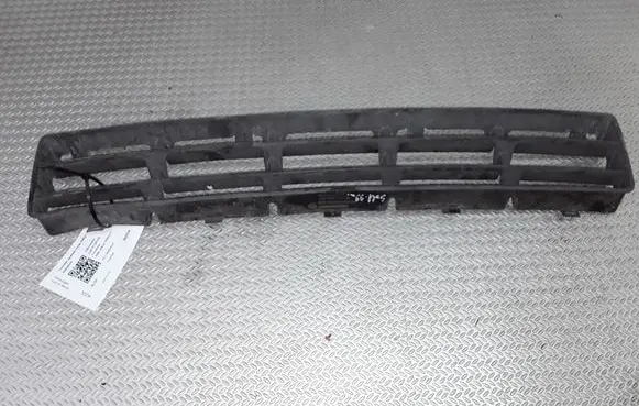 Volkswagen Golf IV Front bumper lower grill 1J0853677D