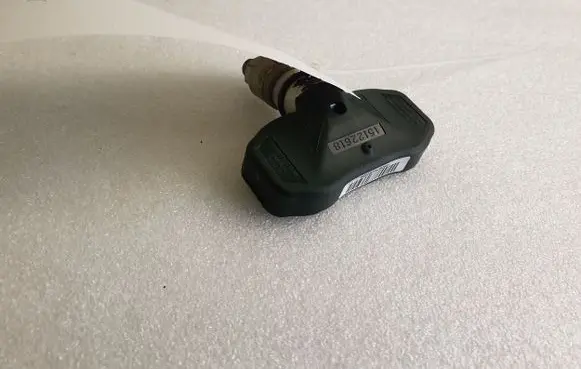 Hummer H3 Tire pressure sensor 13444613 15122618
