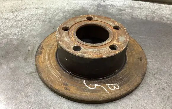 Volkswagen PASSAT B5 Rear brake disc