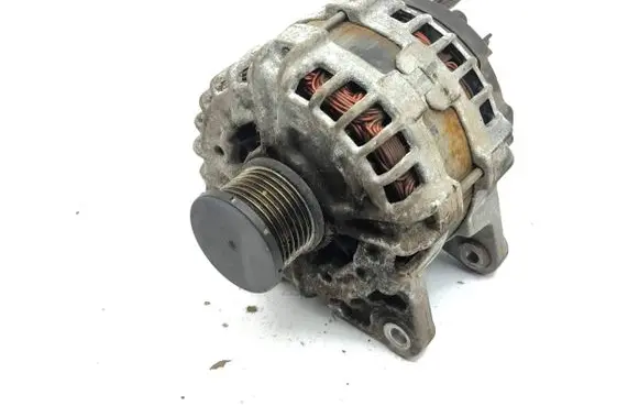 Nissan X-Trail T32 Generator/alternator 231004BE0A F000BL0841