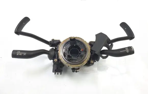Wiper turn signal indicator stalk/switch