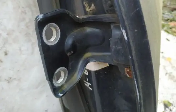Mazda 626 Rear door lower hinge