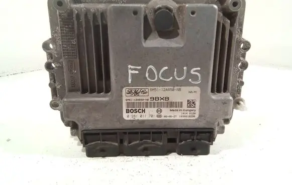 Ford Focus Engine control unit/module 6M5112A650NB 0281011701