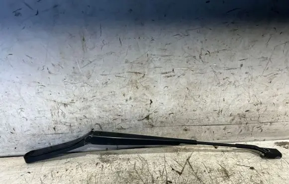 Volkswagen Golf V Front wiper blade arm 1Q1955409