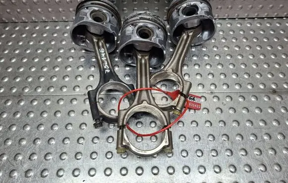 Citroen Jumpy Piston with connecting rod S27635422 75L146 YH01