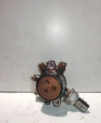 Ford Focus C-MAX Fuel distributor 4M5Q9D280DB