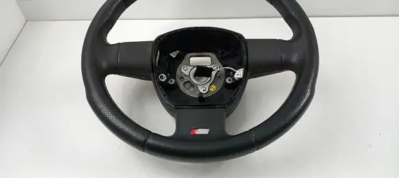 Audi A3 S3 8P Steering wheel
