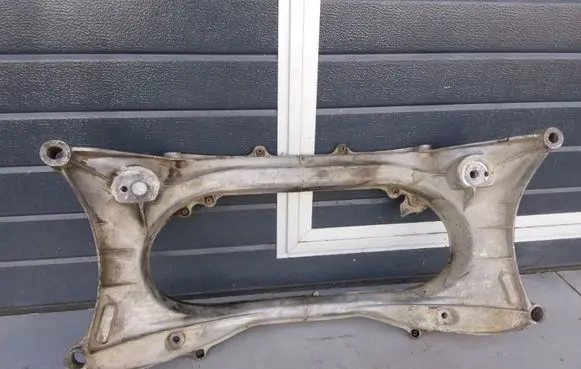 Lexus IS 220D-250-350 Front subframe 69020207 322Y056