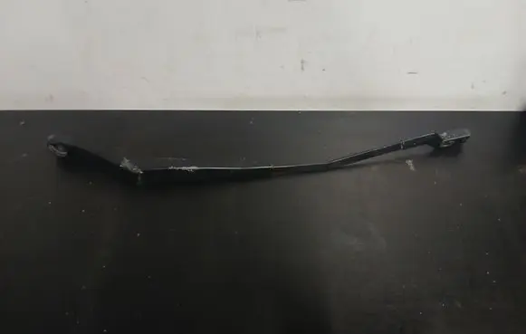 Volvo V70 Front wiper blade arm 30796035
