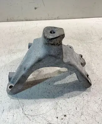 Audi A4 S4 B8 8K Engine mounting bracket 8K0199308