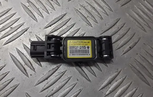 Mitsubishi Lancer Airbag deployment crash/impact sensor 8651-A015