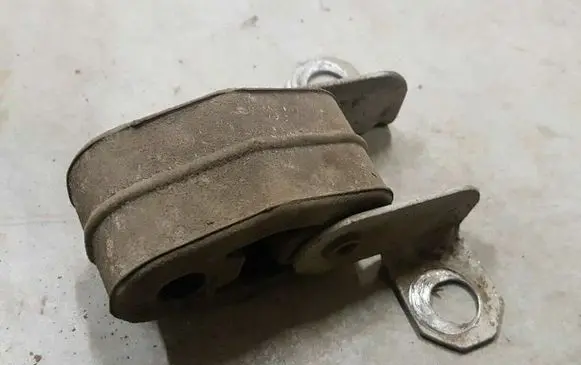 Muffler mount bracket/holder