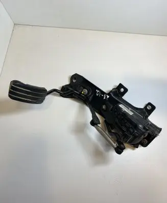 Renault Trafic II (X83) Accelerator throttle pedal 8200008477