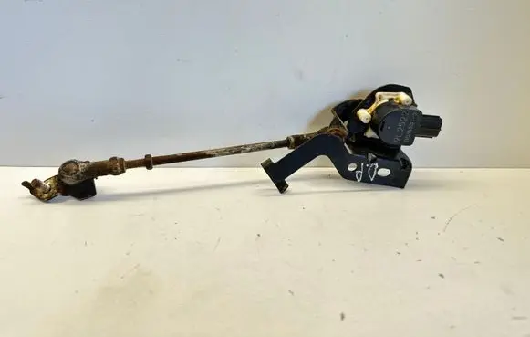 Lexus RX III Air suspension front height level sensor