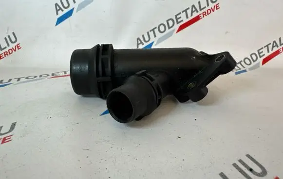 Engine coolant pipe/hose