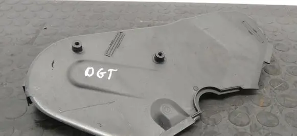 Volkswagen PASSAT B8 Timing belt guard (cover) 04L109107F